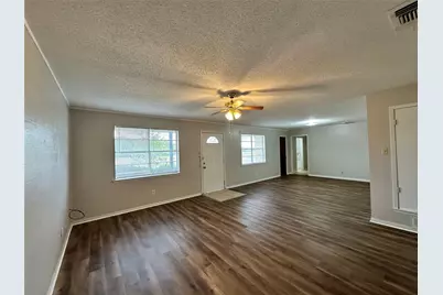 407 Maple Street #B, Commerce, TX 75428 - Photo 2