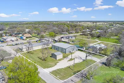 302 N Elm Avenue, Hubbard, TX 76648 - Photo 2