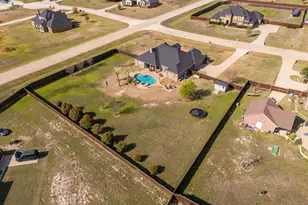 100 Brookview Ct, Waxahachie, TX 75165 - Photo 4