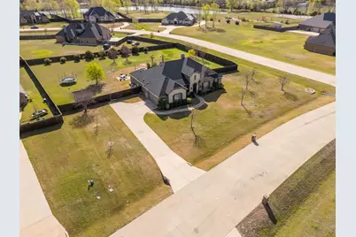 100 Brookview Court, Waxahachie, TX 75165 - Photo 2