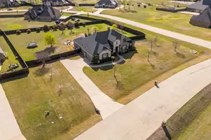 100 Brookview Ct, Waxahachie, TX 75165 - Photo 2