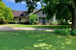 1001 S Locust St, Clarksville, TX 75426 - Photo 2