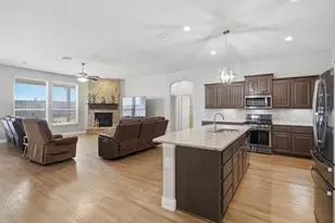 209 Spruce Valley Dr, Justin, TX 76247 - Photo 4