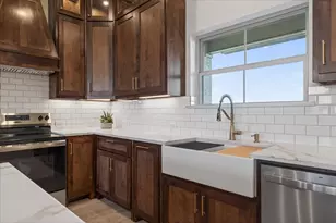 861 Alondrita St, Celeste, TX 75423 - Photo 10