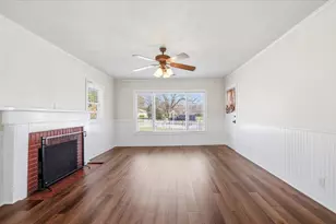 4715 White Oak Ln, River Oaks, TX 76114 - Photo 2