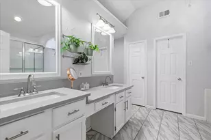 7958 Crystal Creek Cir, Fort Worth, TX 76137 - Photo 18