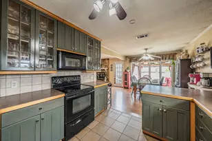 748 Regency Dr, Hurst, TX 76054 - Photo 2