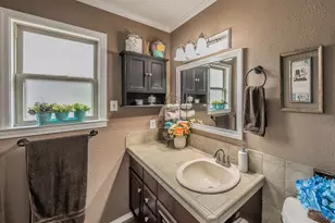 748 Regency Dr, Hurst, TX 76054 - Photo 18