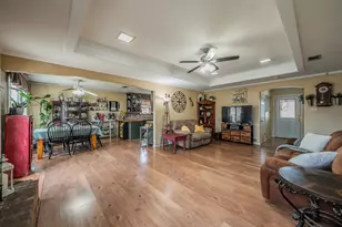 748 Regency Dr, Hurst, TX 76054 - Photo 18