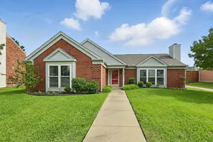 1338 Saddleback Ln, Lewisville, TX 75067 - Photo 1