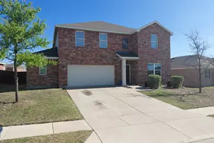 305 Gypsum Ln, Glenn Heights, TX 75154 - Photo 2