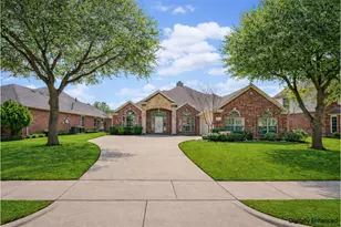 2839 Kate Ln, Grand Prairie, TX 75052 - Photo 2