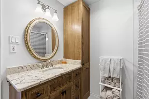 117 W Ave E, Garland, TX 75040 - Photo 12