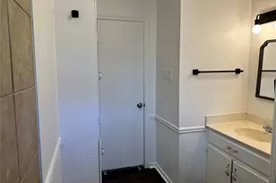 3211 Poplar St, Greenville, TX 75402 - Photo 4