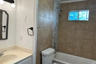 3211 Poplar St, Greenville, TX 75402 - Photo 14