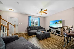 6808 Carrington Ln, Fort Worth, TX 76137 - Photo 4