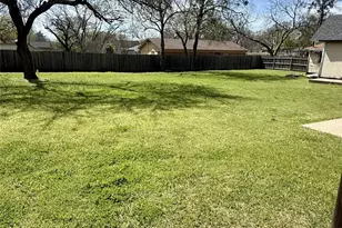 712 N Walnut St, Weatherford, TX 76086 - Photo 4