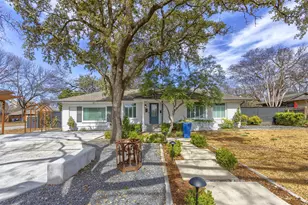 1812 Carol St, McKinney, TX 75069 - Photo 1