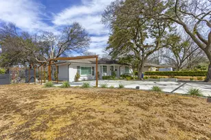 1812 Carol St, McKinney, TX 75069 - Photo 2