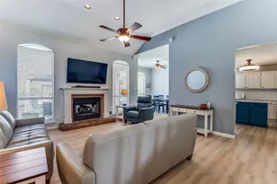 517 Seneca Dr, Waxahachie, TX 75165 - Photo 4