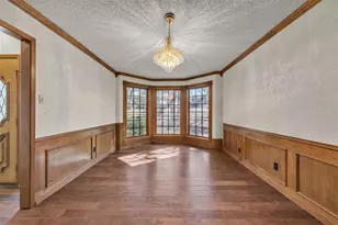 205 William Wallace Dr, Burleson, TX 76028 - Photo 10