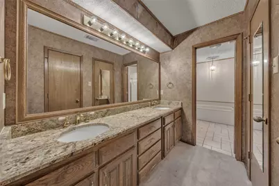 205 William Wallace Drive, Burleson, TX 76028 - Photo 14