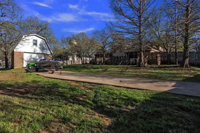205 William Wallace Drive, Burleson, TX 76028 - Photo 36