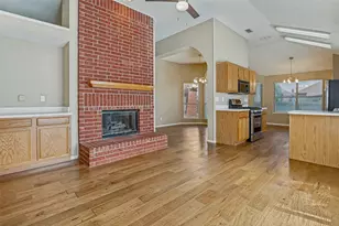 221 Layman Dr, Cedar Hill, TX 75104 - Photo 8