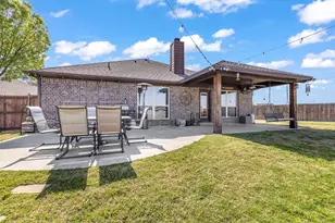 1028 Crest Meadow Dr, Fort Worth, TX 76052 - Photo 4