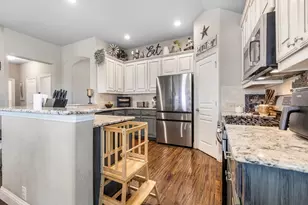 1028 Crest Meadow Dr, Fort Worth, TX 76052 - Photo 10