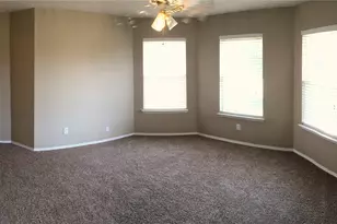 1061 Silver Spur Ln, Fort Worth, TX 76179 - Photo 12