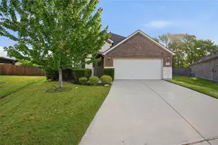 405 Windward Dr, Little Elm, TX 75068 - Photo 1