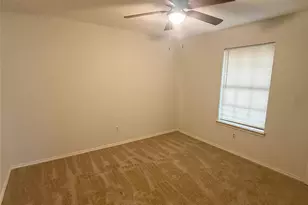 1009 Village Wood Ct, Arlington, TX 76012 - Photo 12