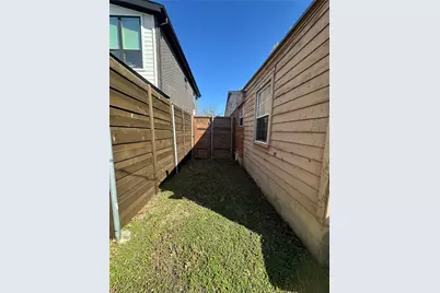 4822 Wateka Drive, Dallas, TX 75209 - Photo 2