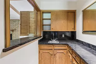 2810 Gladiolus Ln, Dallas, TX 75233 - Photo 16