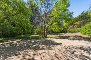 2810 Gladiolus Ln, Dallas, TX 75233 - Photo 36