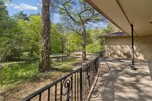 2810 Gladiolus Ln, Dallas, TX 75233 - Photo 30