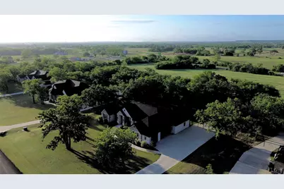 695 Winkler Way, Springtown, TX 76082 - Photo 36