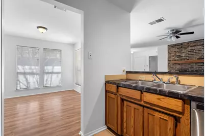 710 Michol Street, Grapevine, TX 76051 - Photo 10