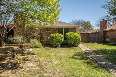 710 Michol Street, Grapevine, TX 76051 - Photo 2