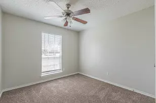 131 Sierra Ct, Glenn Heights, TX 75154 - Photo 22