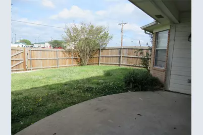 6910 Sayle Street, Greenville, TX 75402 - Photo 10