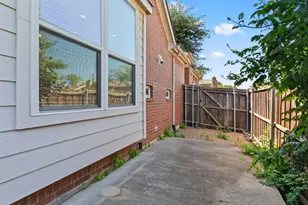 2476 Deer Run, Lewisville, TX 75067 - Photo 32