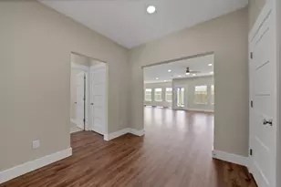 4608 Red Bud Ct, The Colony, TX 75056 - Photo 6