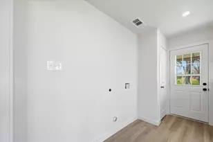 105 E Ard St, Seagoville, TX 75159 - Photo 8