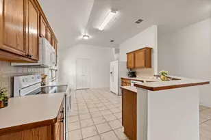 8136 Fleetwing Trail, Fort Worth, TX 76131 - Photo 12