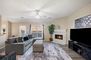 1418 Deville Cir, Garland, TX 75043 - Photo 10