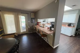 1121 Wade Dr, Bedford, TX 76022 - Photo 6