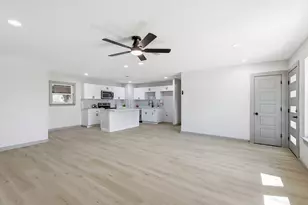 1207 Glynn Oaks Dr, Arlington, TX 76010 - Photo 4