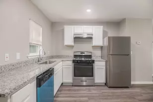 406 Dawson Cir, Grand Prairie, TX 75051 - Photo 12